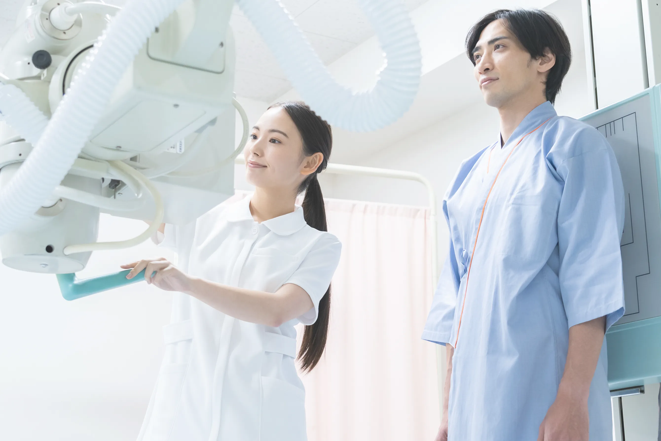 健診の繁忙期を止めない。即戦力の医療技師を、必要な日だけ。